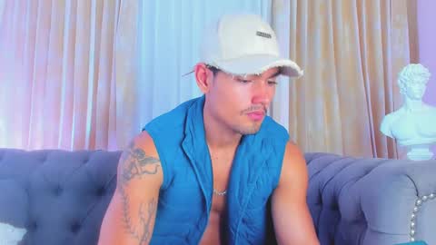 Snapshot of davidaponte017 chatting on February 18, 2025, 6:15 pm davidaponte online show from February 18, 2025, 6:15 pm