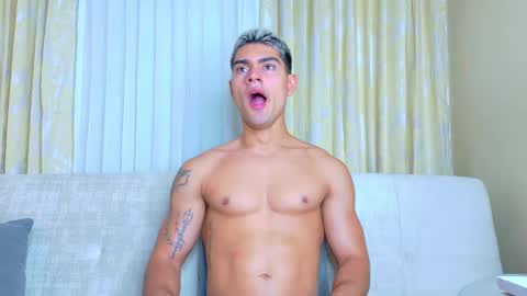 Snapshot of davidaponte017 chatting on November 19, 2025, 10:10 pm davidaponte online show from November 19, 2025, 10:10 pm