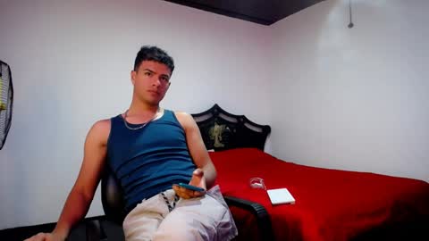 Snapshot of davidkaloc chatting on January 2, 2025, 5:35 am David online show from January 2, 2025, 5:35 am