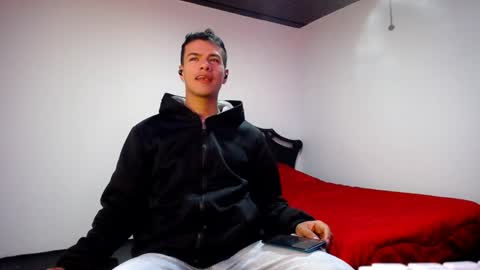 Snapshot of davidkaloc chatting on January 5, 2025, 4:58 am David online show from January 5, 2025, 4:58 am