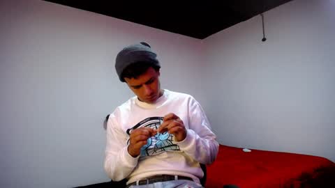 Snapshot of davidkaloc chatting on January 6, 2025, 1:31 am David online show from January 6, 2025, 1:31 am