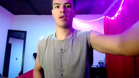 Snapshot of davidkaloc chatting on February 14, 2025, 5:41 am David online show from February 14, 2025, 5:41 am