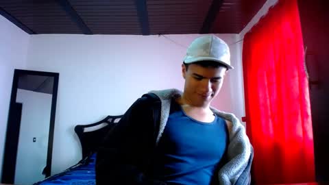 Snapshot of davidkaloc chatting on February 21, 2025, 6:15 pm David online show from February 21, 2025, 6:15 pm