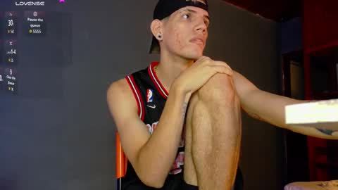 Snapshot of daviid_huge chatting on September 20, 2025, 8:15 am daviid_huge online show from September 20, 2025, 8:15 am