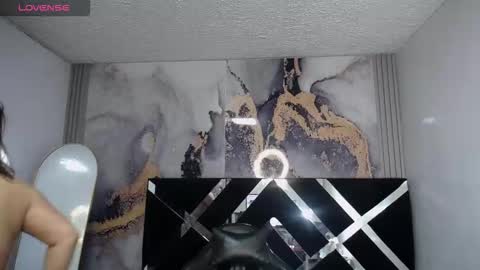 Snapshot of dayan_v_ chatting on November 13, 2025, 8:19 pm Hi Stream 1500 to 2100 online show from November 13, 2025, 8:19 pm