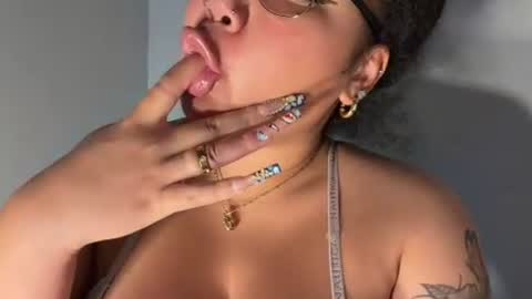 dayqueen1 online show from June 30, 2026, 11:33 am