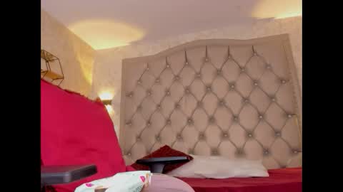 DAYRA ANGELS online show from February 19, 2025, 1:51 am