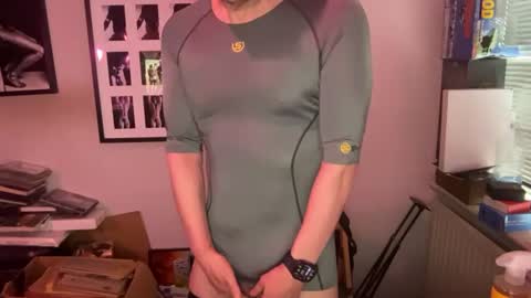 Snapshot of dazhunguncut chatting on June 16, 2026, 7:44 am Fit Daddy online show from June 16, 2026, 7:44 am