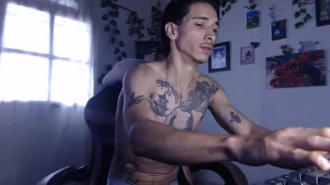 Snapshot of dazzayyy chatting on February 9, 2025, 2:40 pm dazzayy online show from February 9, 2025, 2:40 pm