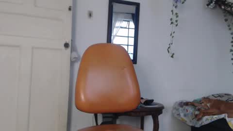 dazzayy online show from May 3, 2026, 12:11 pm