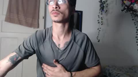 dazzayy online show from May 21, 2026, 1:56 am