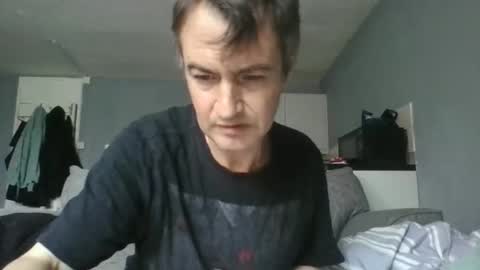 Dazzill online show from October 27, 2025, 2:43 pm