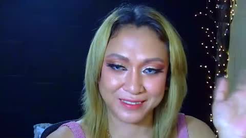 stephaniechim online show from June 3, 2026, 2:33 pm