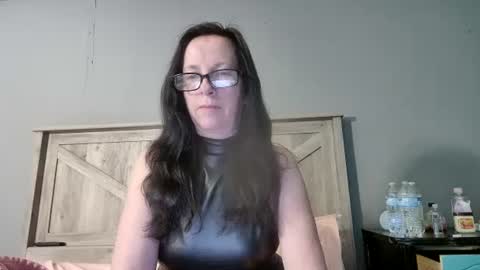 Dazzling Peach Goddess online show from March 7, 2025, 4:00 pm