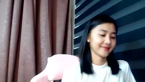 Angel online show from September 27, 2025, 2:33 pm