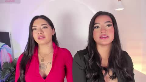 dea_athenea online show from October 6, 2025, 1:52 pm