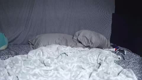 Snapshot of deadbeattwink chatting on September 13, 2025, 5:24 pm V online show from September 13, 2025, 5:24 pm