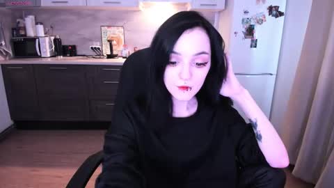 Snapshot of deadwinterr chatting on October 13, 2025, 7:52 am lina online show from October 13, 2025, 7:52 am