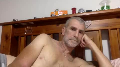 Snapshot of deanofflove2210 chatting on January 7, 2025, 1:49 am deanofflove2210 online show from January 7, 2025, 1:49 am