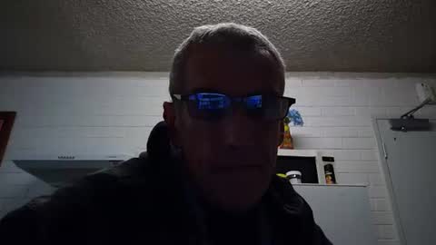 Snapshot of deanofflove2210 chatting on June 26, 2026, 8:19 am deanofflove2210 online show from June 26, 2026, 8:19 am