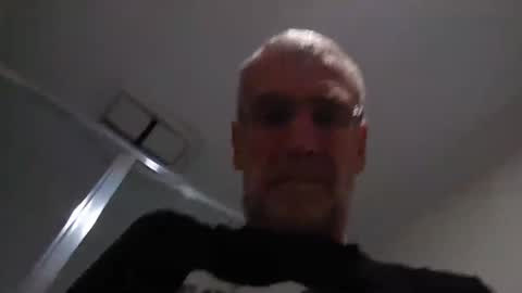 Snapshot of deanofflove2210 chatting on July 15, 2026, 6:29 am deanofflove2210 online show from July 15, 2026, 6:29 am