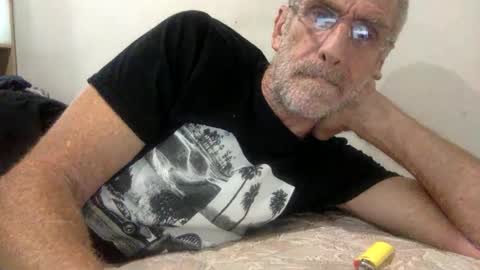 deanofflove221000 online show from April 21, 2026, 3:13 am