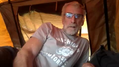 deanofflove221000 online show from May 20, 2026, 6:08 am