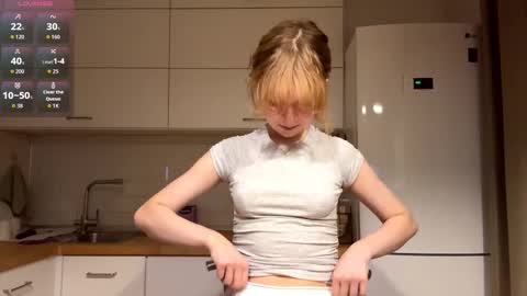 Snapshot of deboramcdonnall chatting on February 24, 2026, 5:11 pm Hello My name is Sarah im new model here and little but shy. online show from February 24, 2026, 5:11 pm