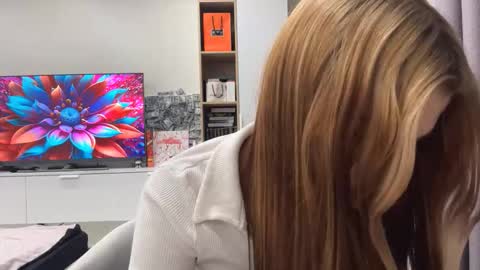 Nicole online show from January 14, 2026, 6:24 pm