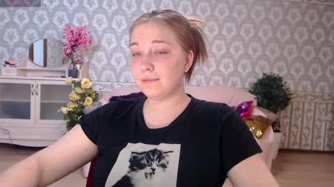 Snapshot of debramust chatting on December 28, 2024, 10:13 pm debramust online show from December 28, 2024, 10:13 pm