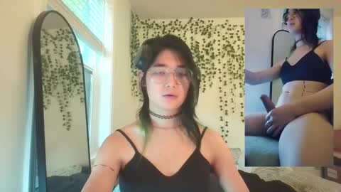 Snapshot of deciduousdoll chatting on October 28, 2025, 10:12 pm deciduousdoll online show from October 28, 2025, 10:12 pm