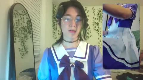 Snapshot of deciduousdoll chatting on November 9, 2025, 6:44 am deciduousdoll online show from November 9, 2025, 6:44 am