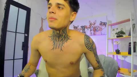 declan_fox online show from November 8, 2025, 4:56 am