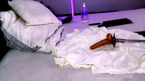   Tikhomirov old usersname    Instagram- tikhomirovandreea17 Twitter DeeaOfficial17  online show from March 8, 2026, 2:04 am