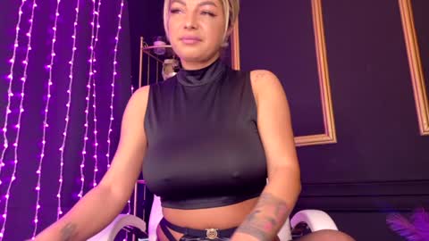 Snapshot of deeadiamond chatting on December 18, 2024, 6:10 am Deea online show from December 18, 2024, 6:10 am