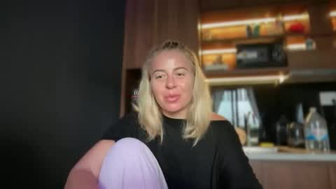 deean12 online show from February 18, 2026, 1:01 am