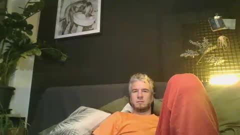 Snapshot of deebo1987 chatting on January 3, 2025, 4:48 pm Deen online show from January 3, 2025, 4:48 pm