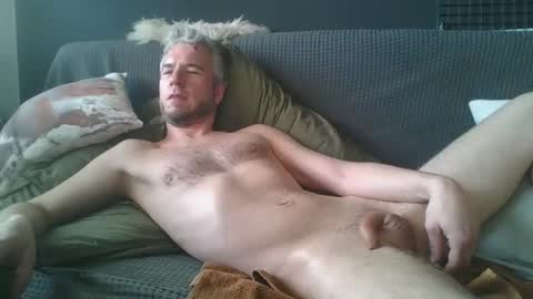 Snapshot of deebo1987 chatting on January 4, 2025, 8:28 am Deen online show from January 4, 2025, 8:28 am