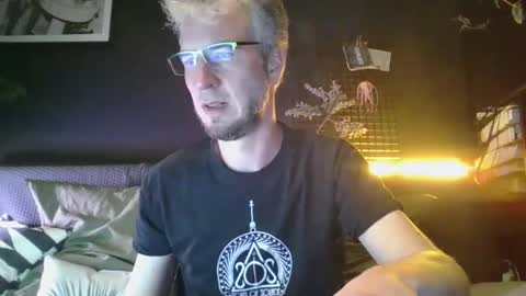 Snapshot of deebo1987 chatting on January 4, 2025, 6:51 pm Deen online show from January 4, 2025, 6:51 pm