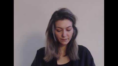 Deelightfull online show from February 14, 2025, 11:42 am