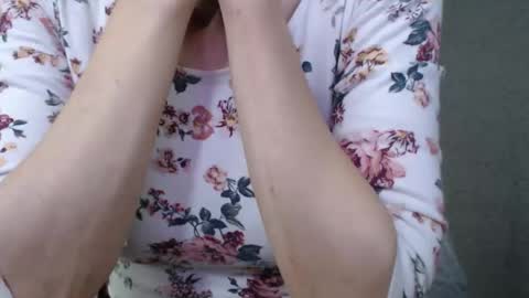 KamiDevi online show from October 3, 2025, 2:58 pm