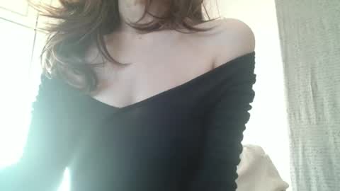 KamiDevi online show from January 17, 2026, 9:47 am