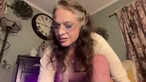Tori online show from June 25, 2026, 3:39 am