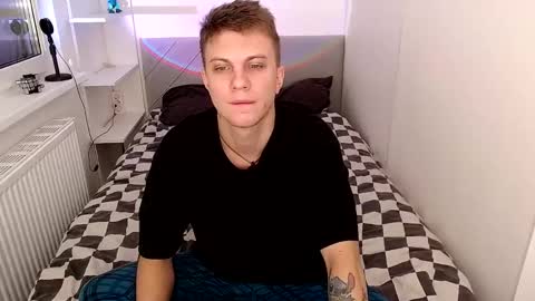 Snapshot of degradat1on chatting on October 18, 2025, 4:30 pm degradat1on online show from October 18, 2025, 4:30 pm