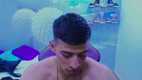 Snapshot of deiby_baby chatting on November 16, 2025, 5:18 pm DEIBY online show from November 16, 2025, 5:18 pm