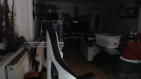 deinprinz2312 online show from January 8, 2026, 5:21 am