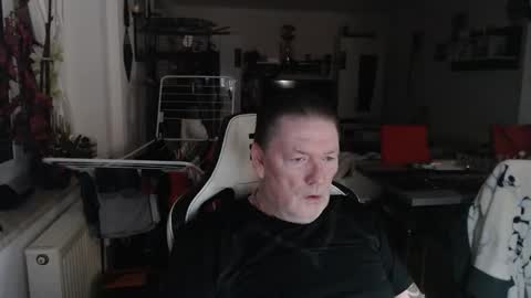 deinprinz2312 online show from January 12, 2026, 5:34 am