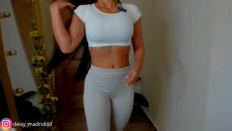 deisymadrid online show from February 3, 2026, 10:04 pm