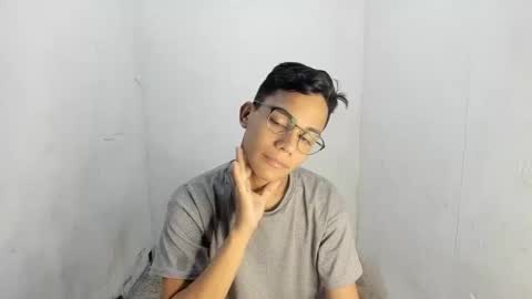 deivi_colins online show from October 20, 2025, 12:22 am