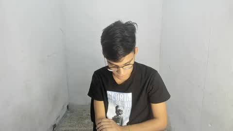 deivi_colins online show from November 1, 2025, 12:56 am